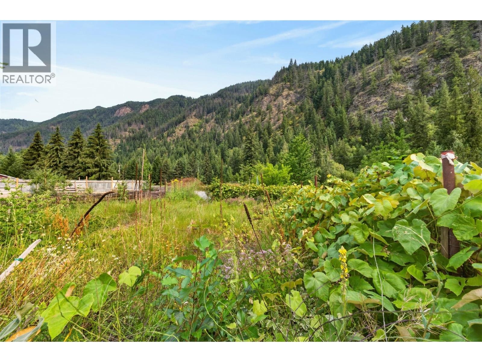 671 Old Town Road - 48