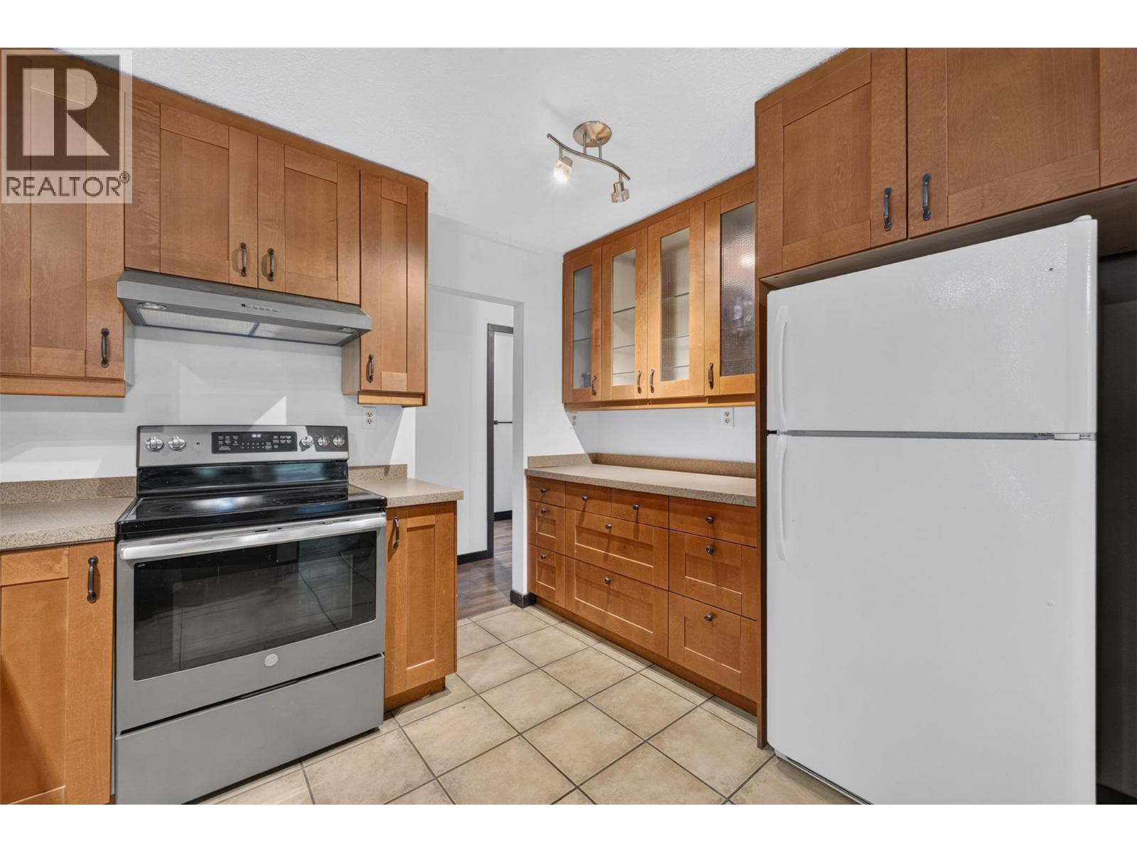 671 Old Town Road - 20