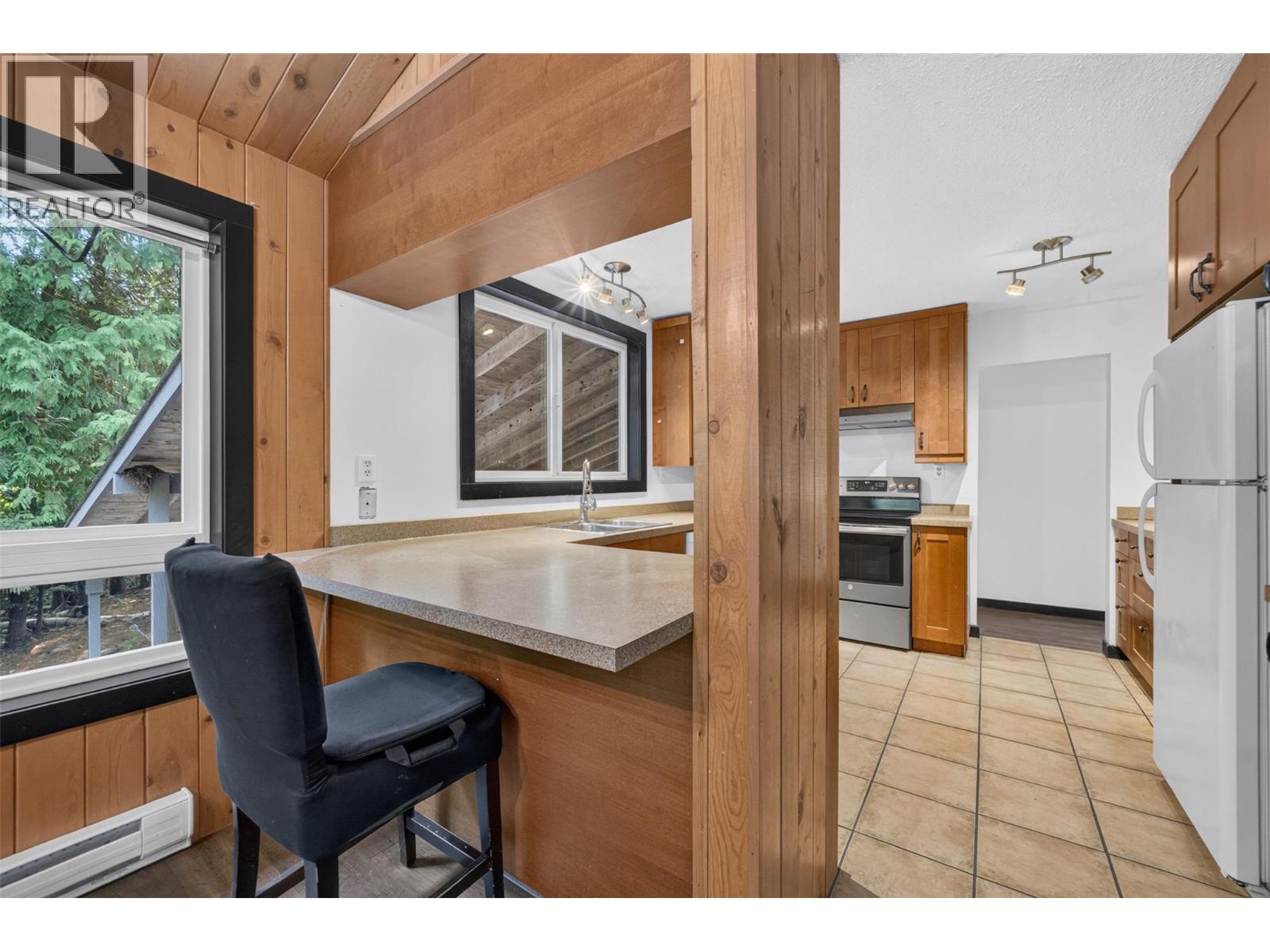 671 Old Town Road - 15