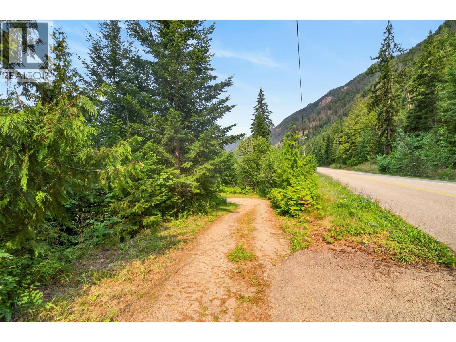 671 Old Town Road - 40