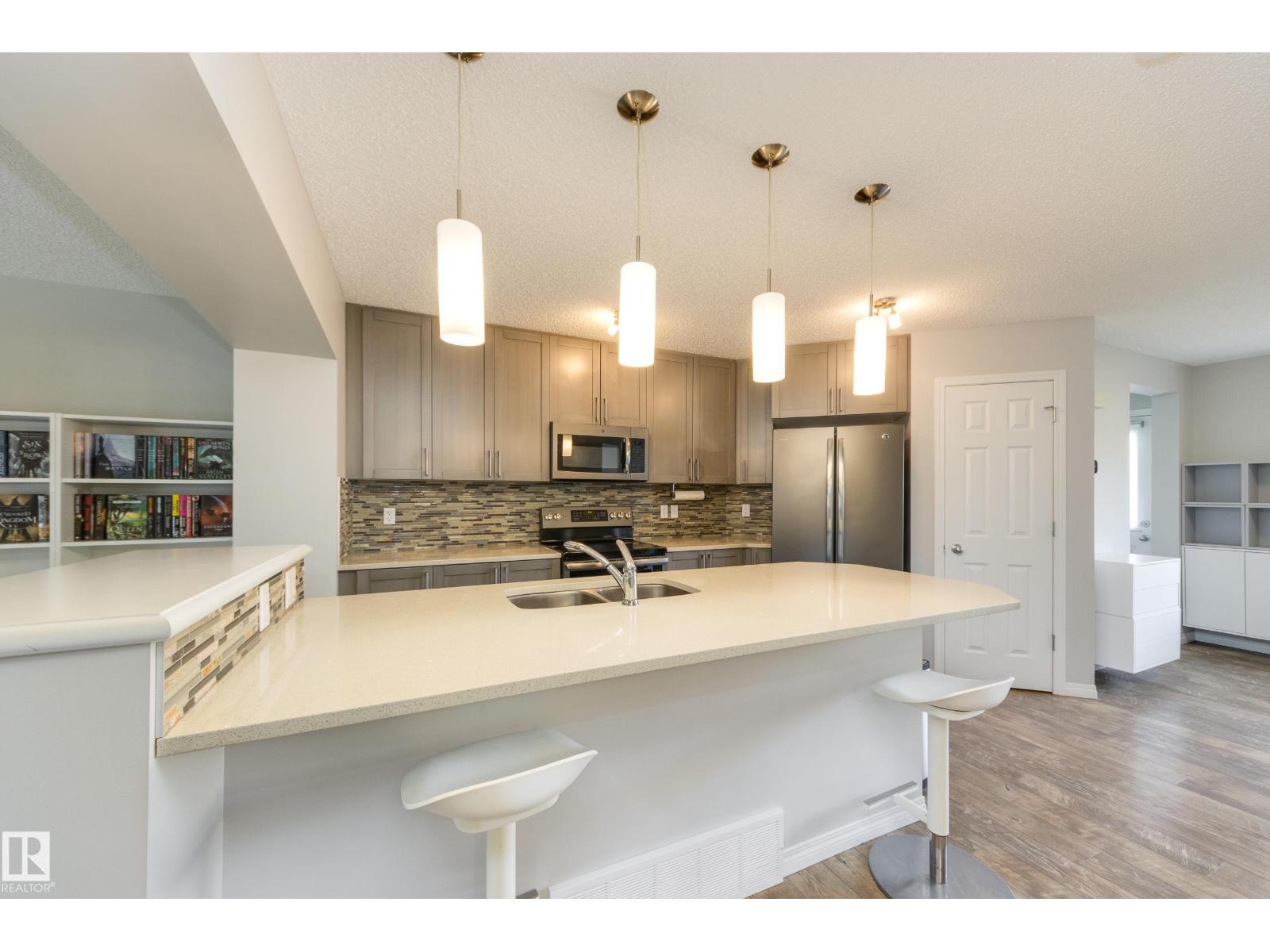 1241 CHAPPELLE BV SW - 12