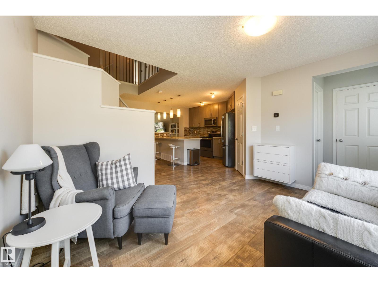 1241 CHAPPELLE BV SW - 17