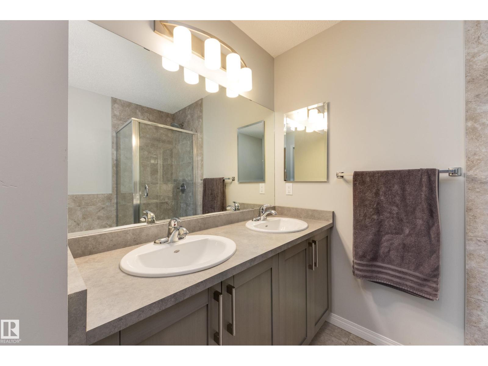 1241 CHAPPELLE BV SW - 24