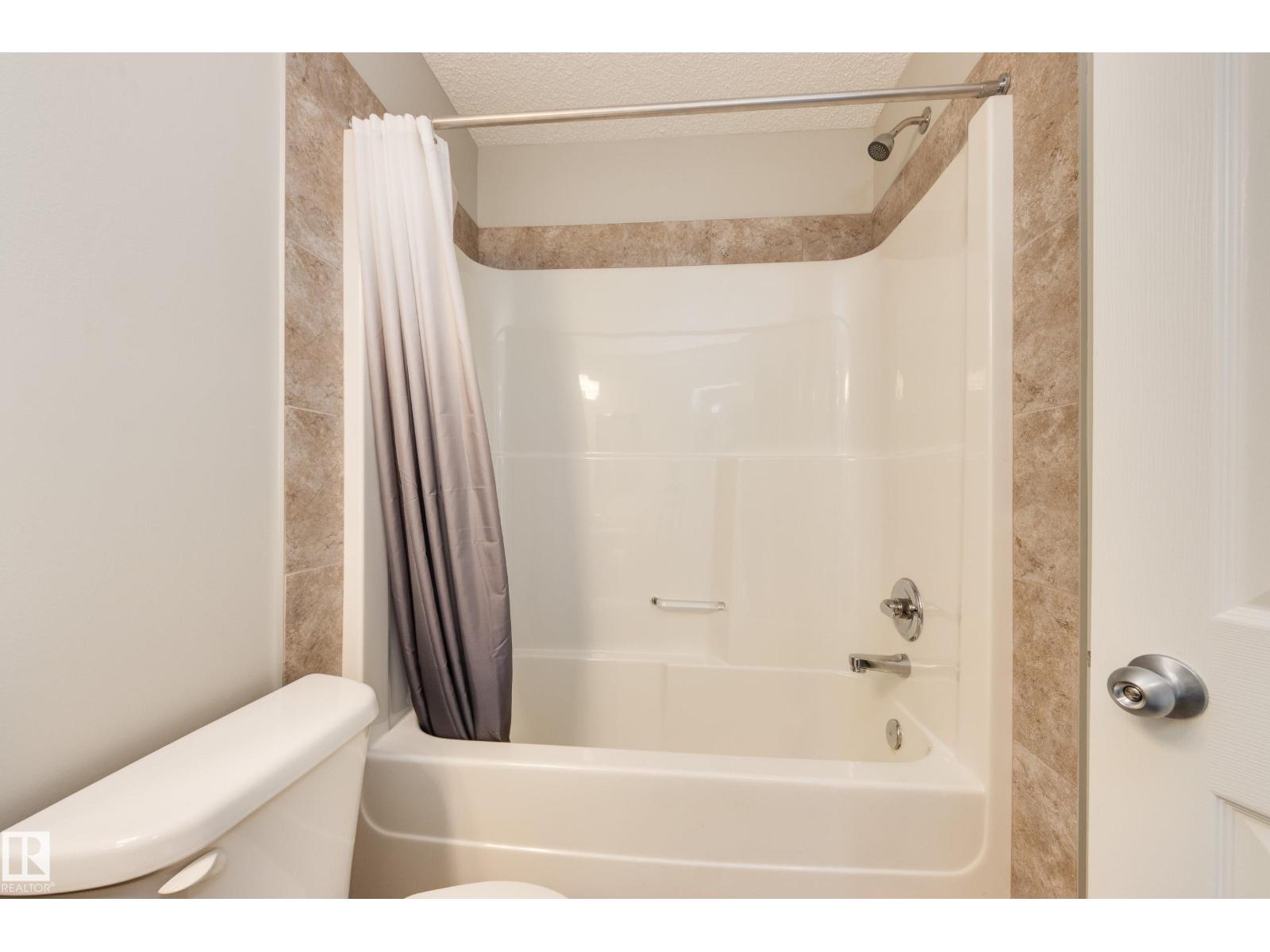 1241 CHAPPELLE BV SW - 33