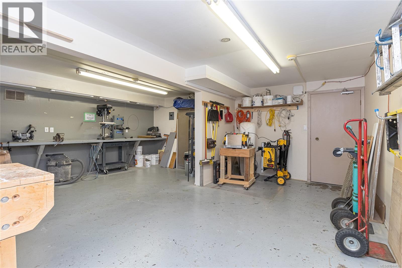 #111 2050 White Birch Rd - 23