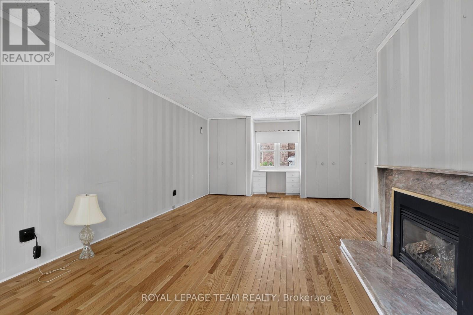 961 KINGSMERE AVENUE - 19