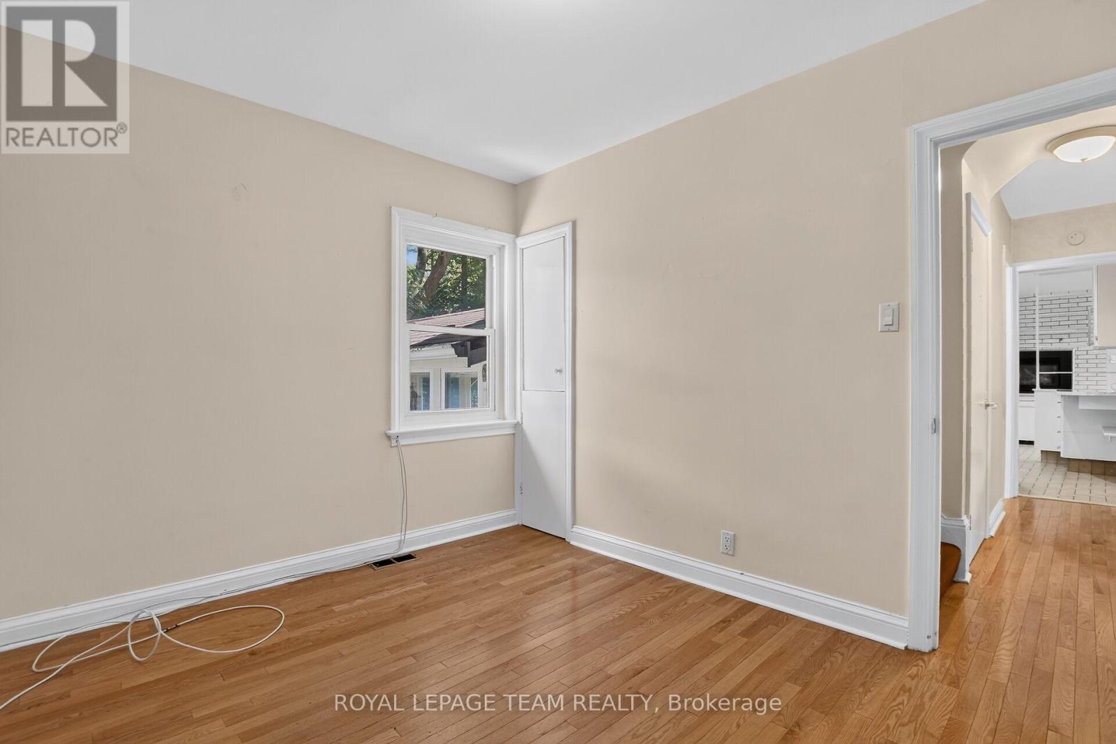 961 KINGSMERE AVENUE - 23