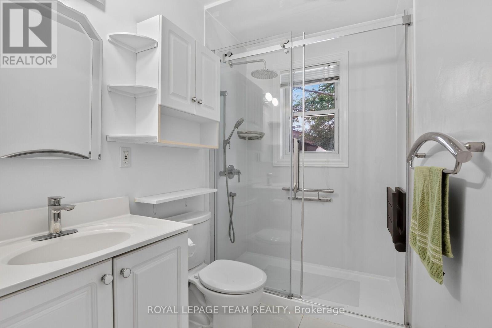 961 KINGSMERE AVENUE - 24