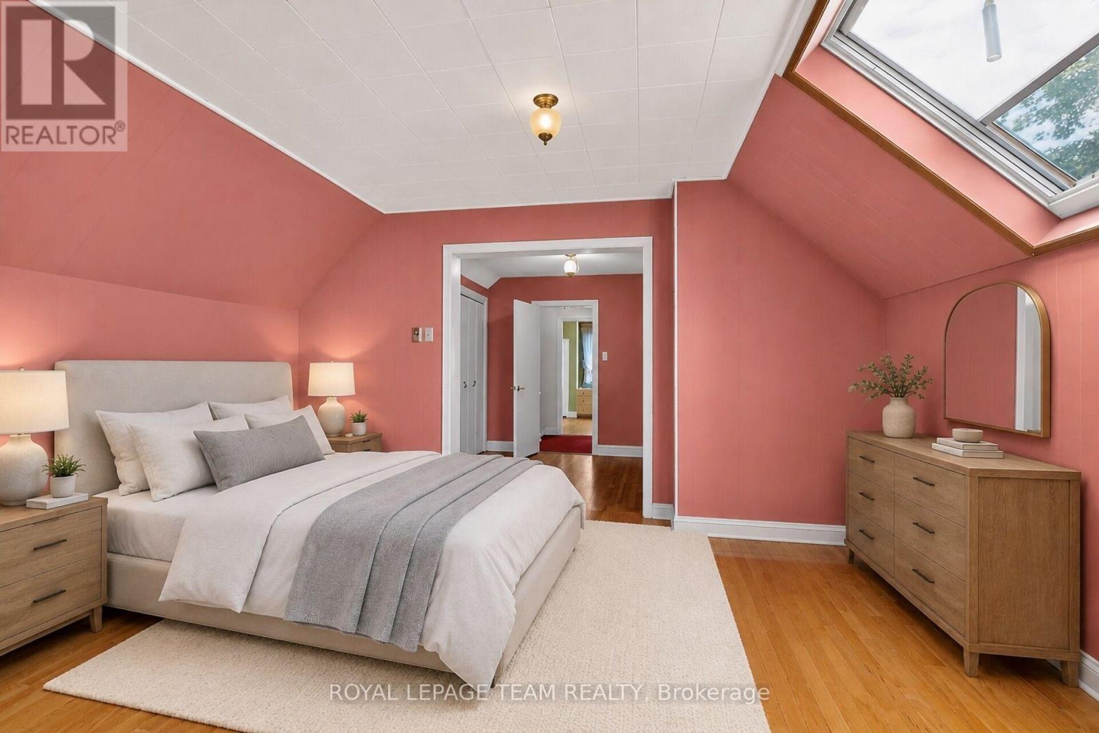 961 KINGSMERE AVENUE - 27