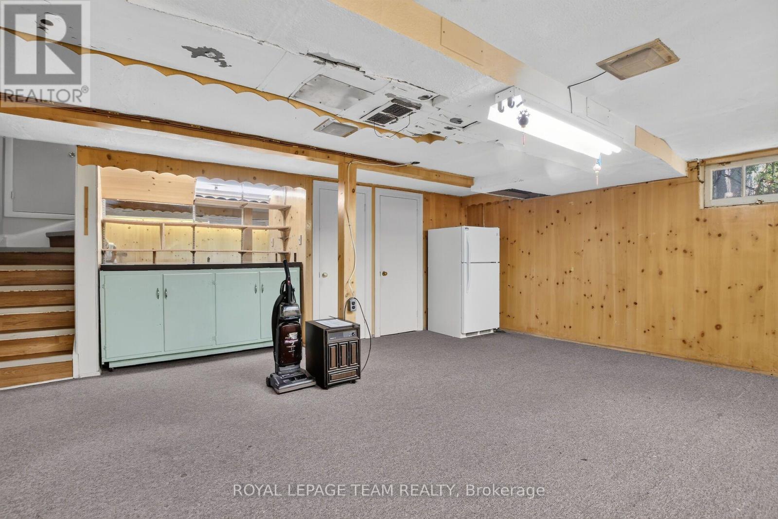 961 KINGSMERE AVENUE - 34