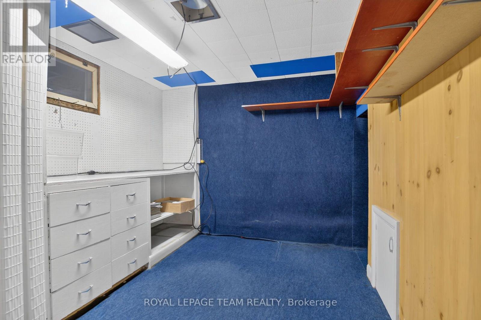 961 KINGSMERE AVENUE - 36