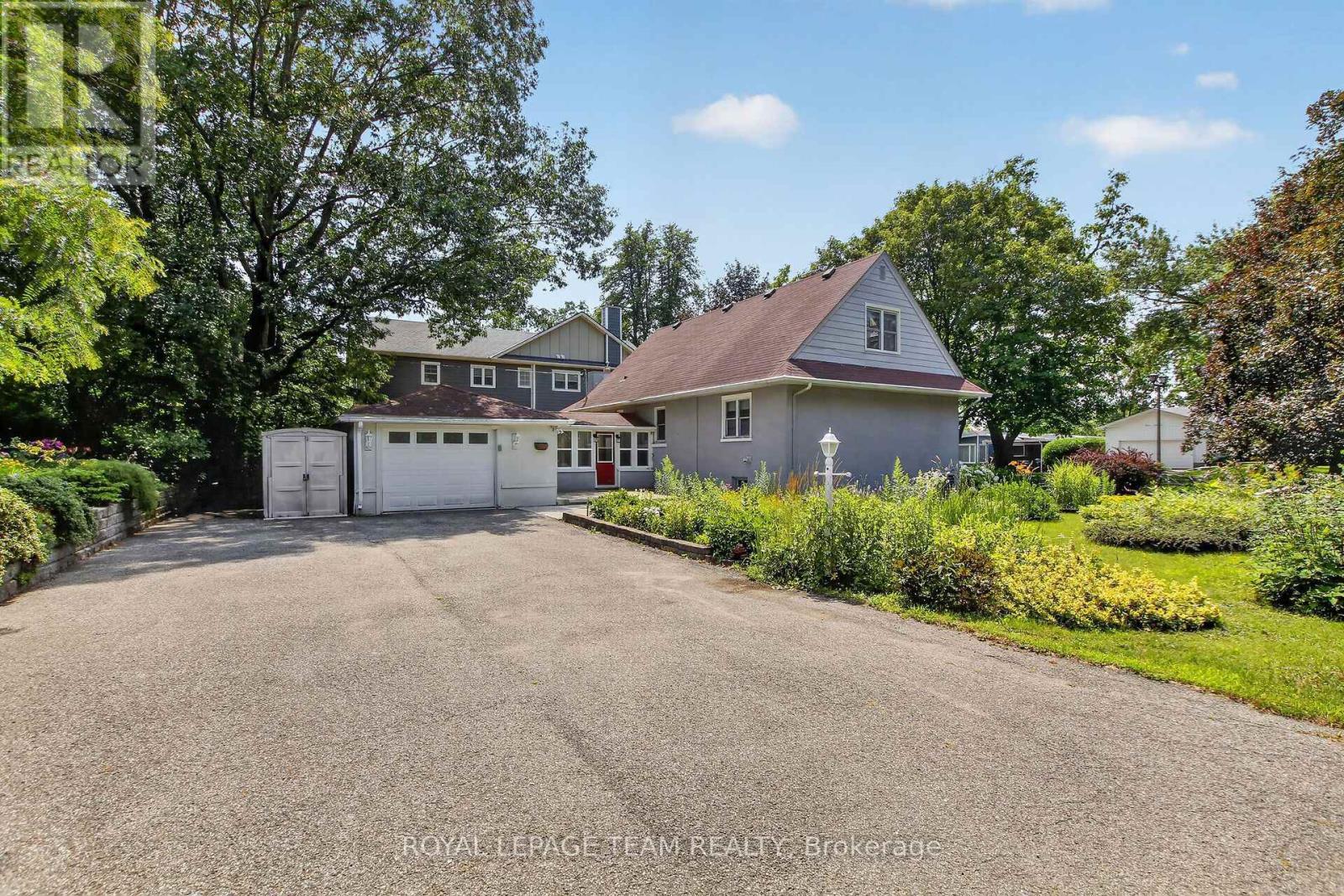 961 KINGSMERE AVENUE - 39
