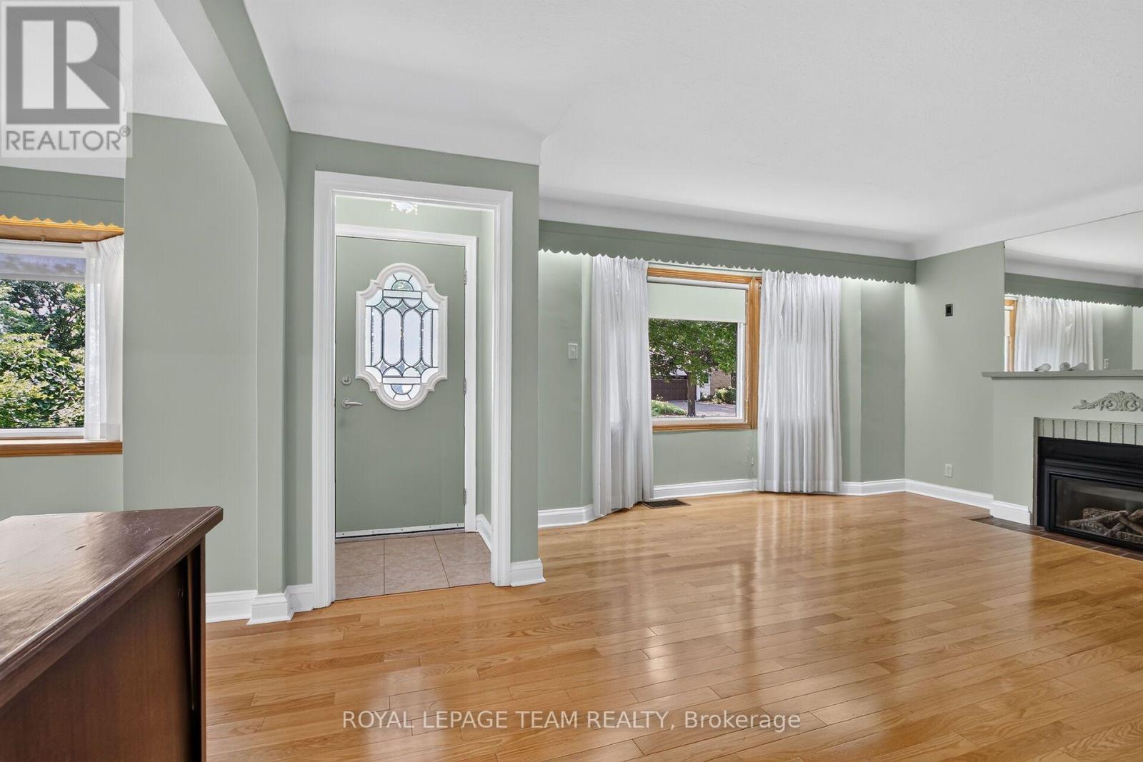 961 KINGSMERE AVENUE - 4