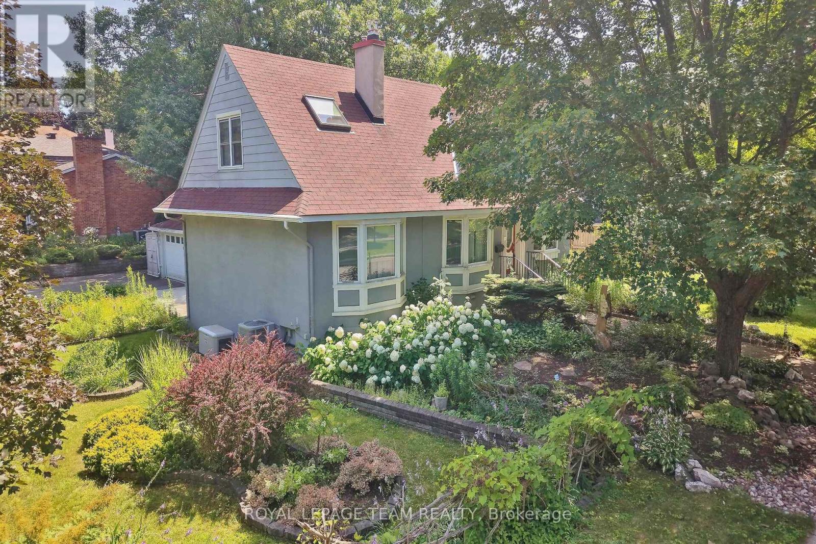 961 KINGSMERE AVENUE - 42