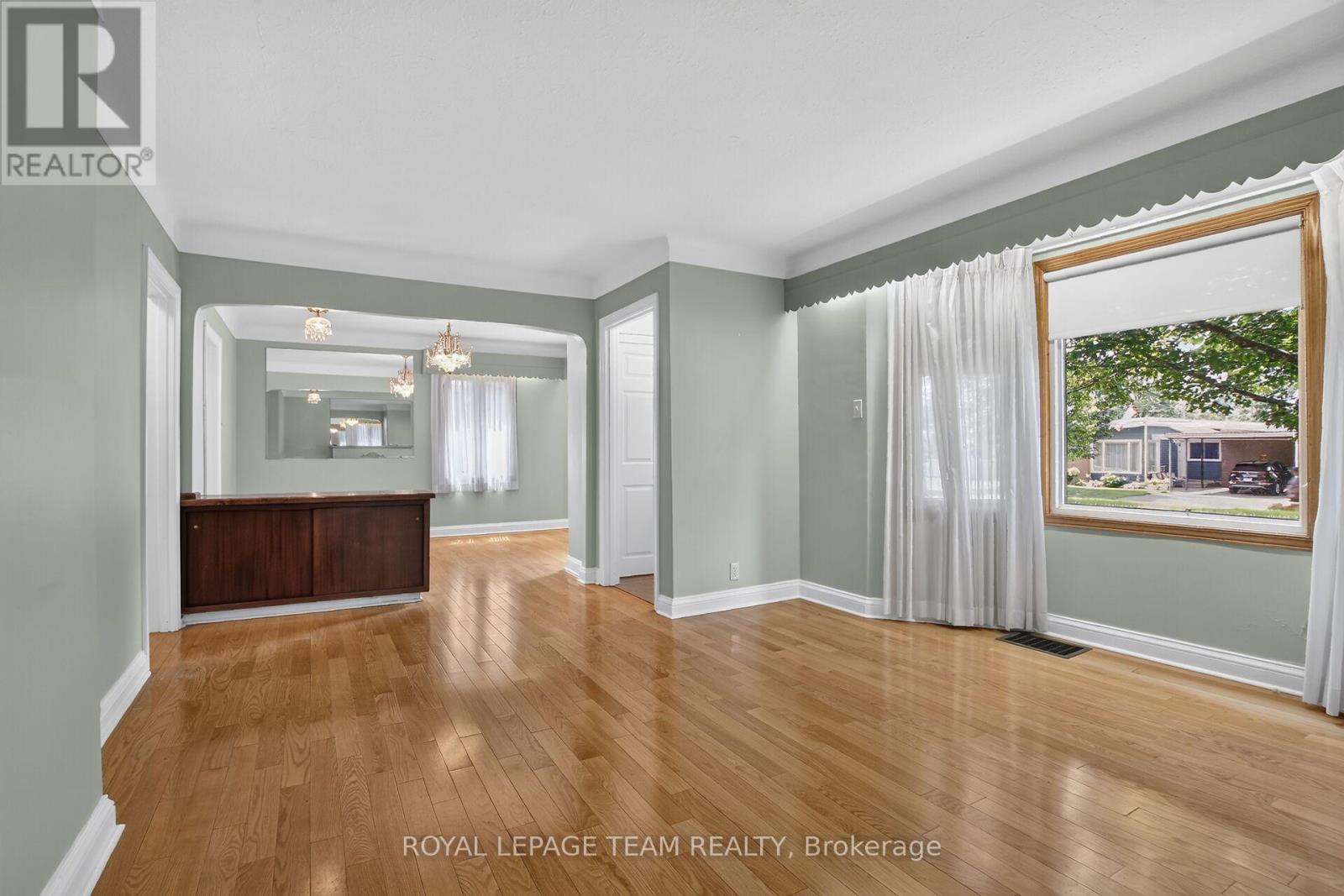 961 KINGSMERE AVENUE - 8