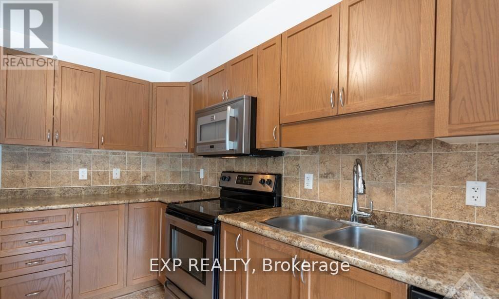 3 Bed, 3 Bath House for Rent in Ottawa – 282 MACOUN CIRCLE, Ottawa – MLS# X13613770 - Image 11