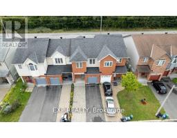 282 MACOUN CIRCLE — photo 2