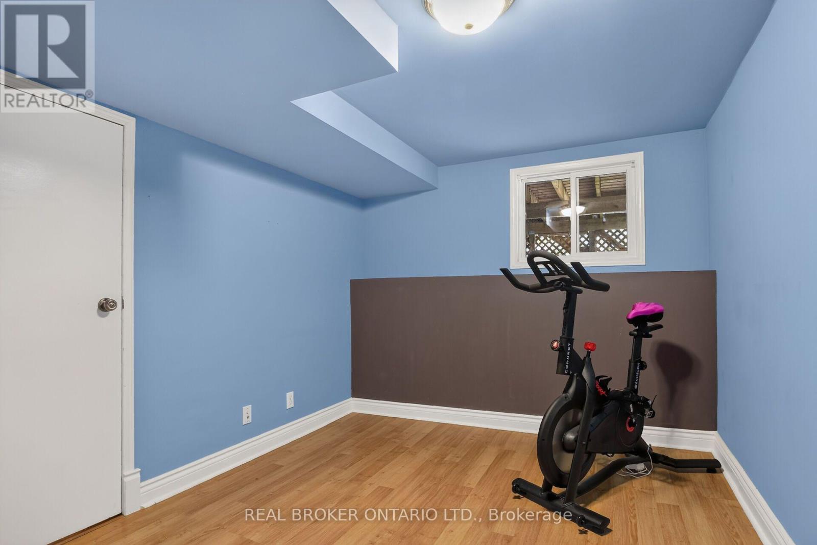 25 MORESBY DRIVE - 23