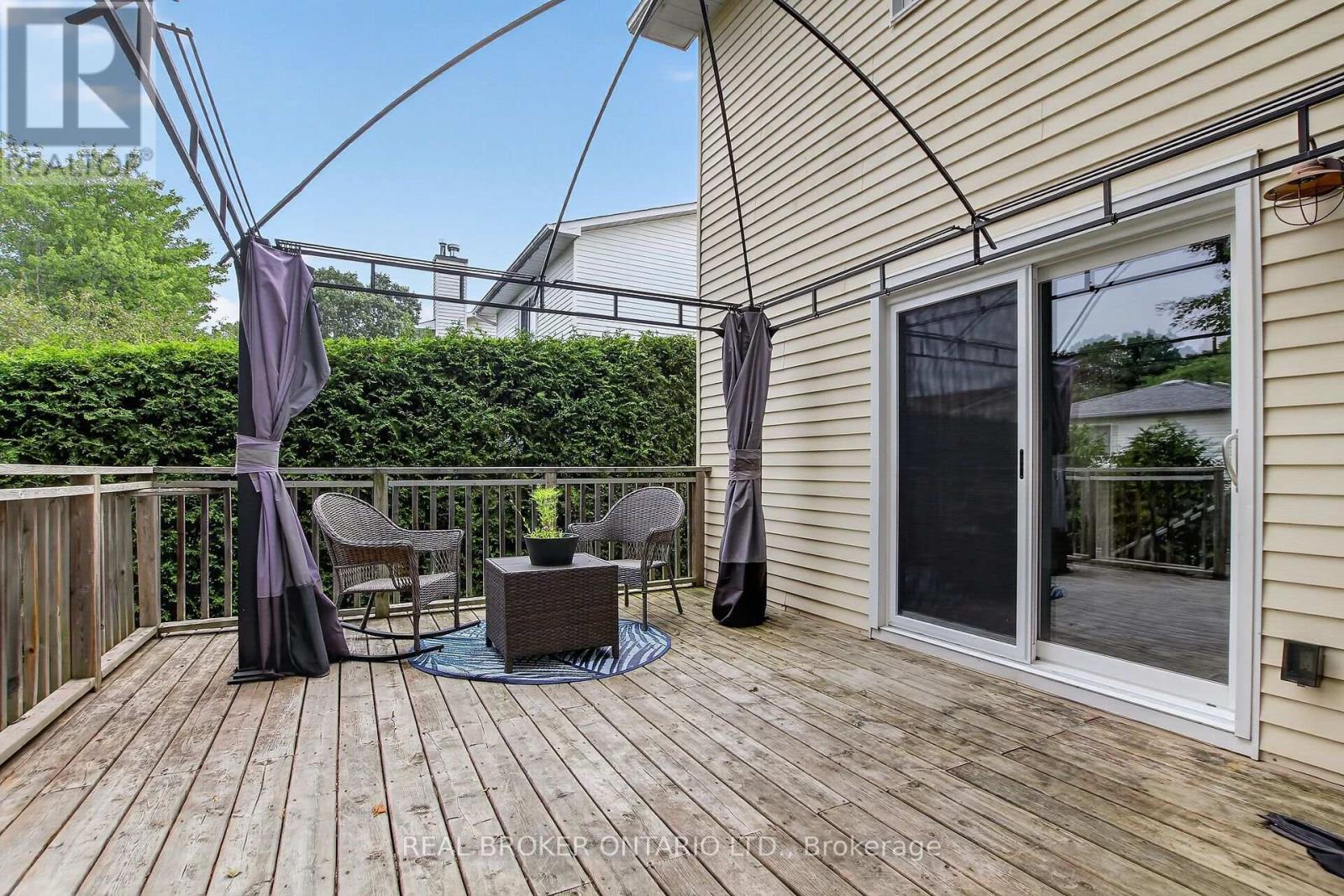 25 MORESBY DRIVE - 27