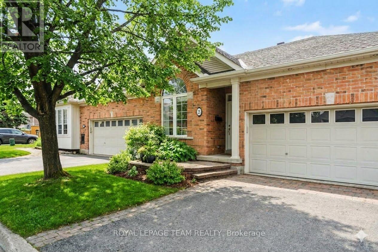 25 SAWCHUK TERRACE - 1