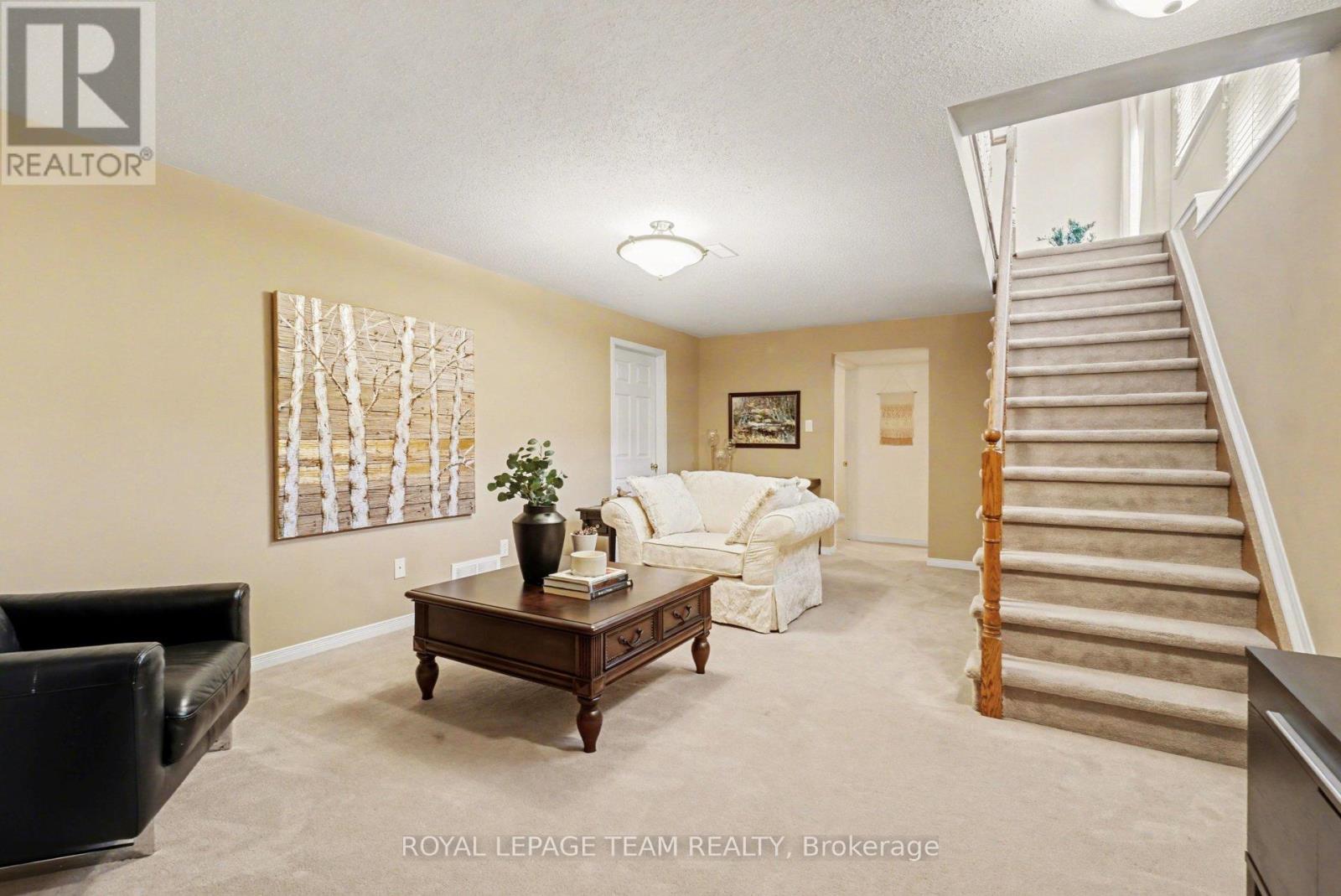 25 SAWCHUK TERRACE - 30