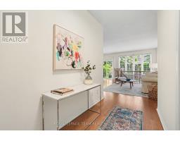 25 SAWCHUK TERRACE — photo 2