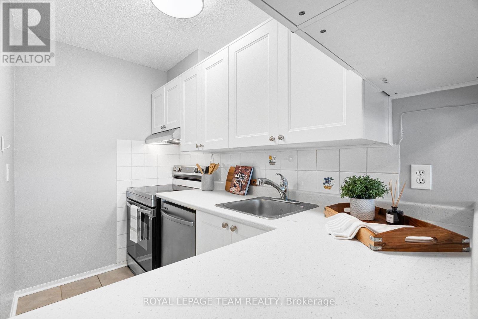 #301 1180 OHIO STREET - 11