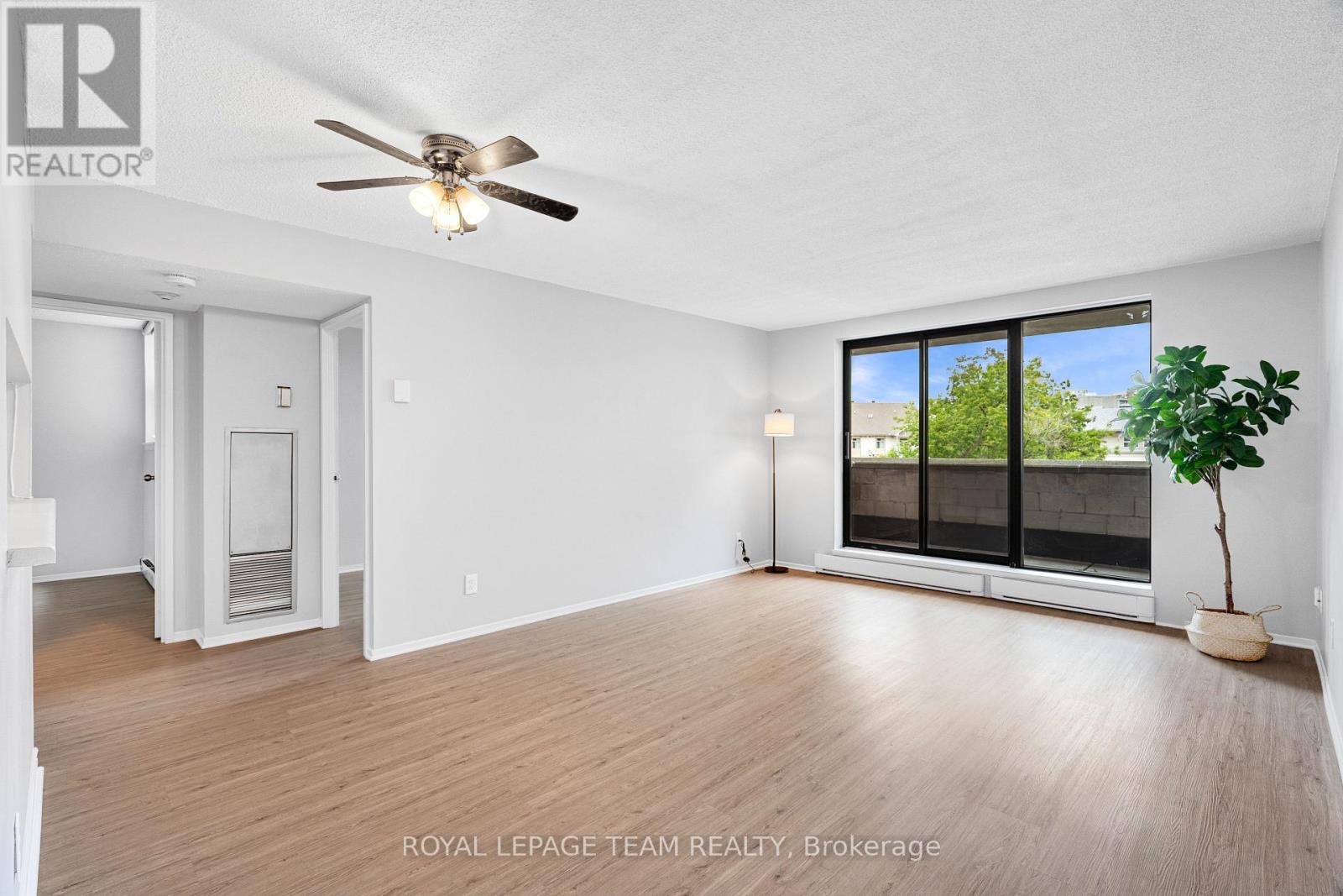 #301 1180 OHIO STREET - 15