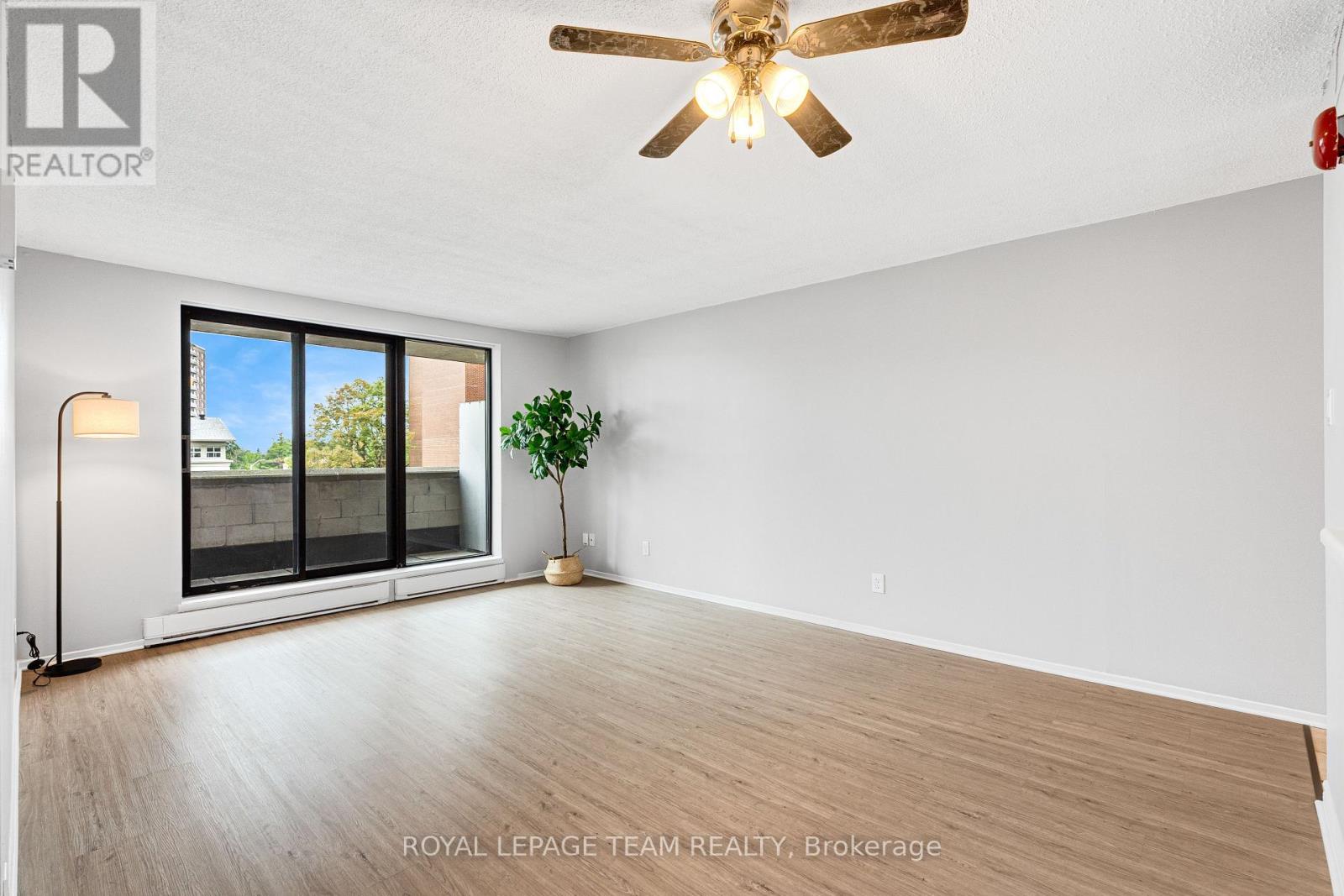 #301 1180 OHIO STREET - 19