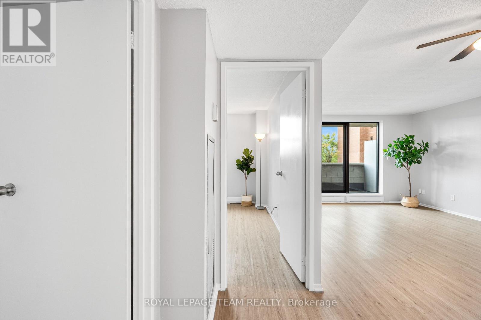 #301 1180 OHIO STREET - 36