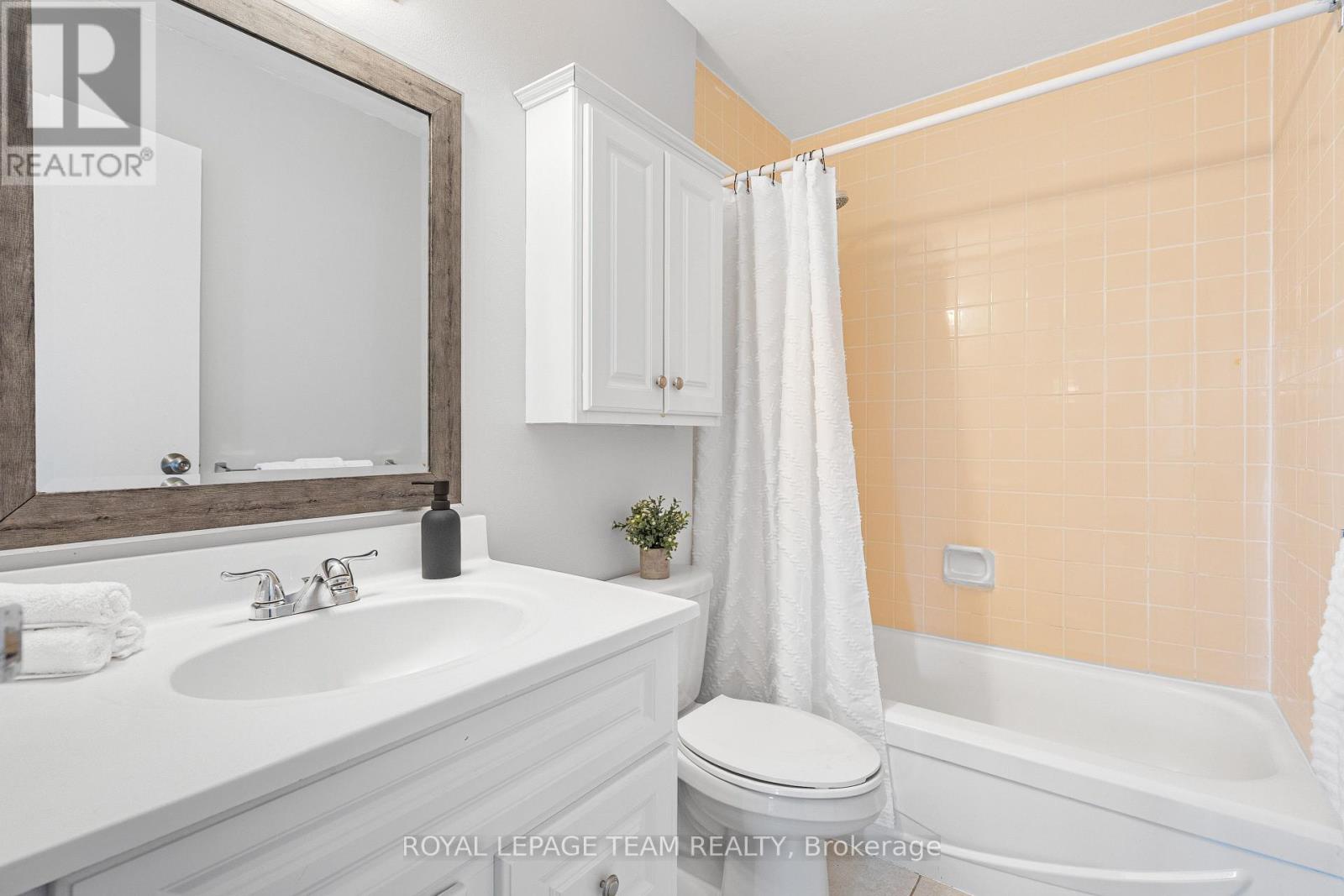 #301 1180 OHIO STREET - 41