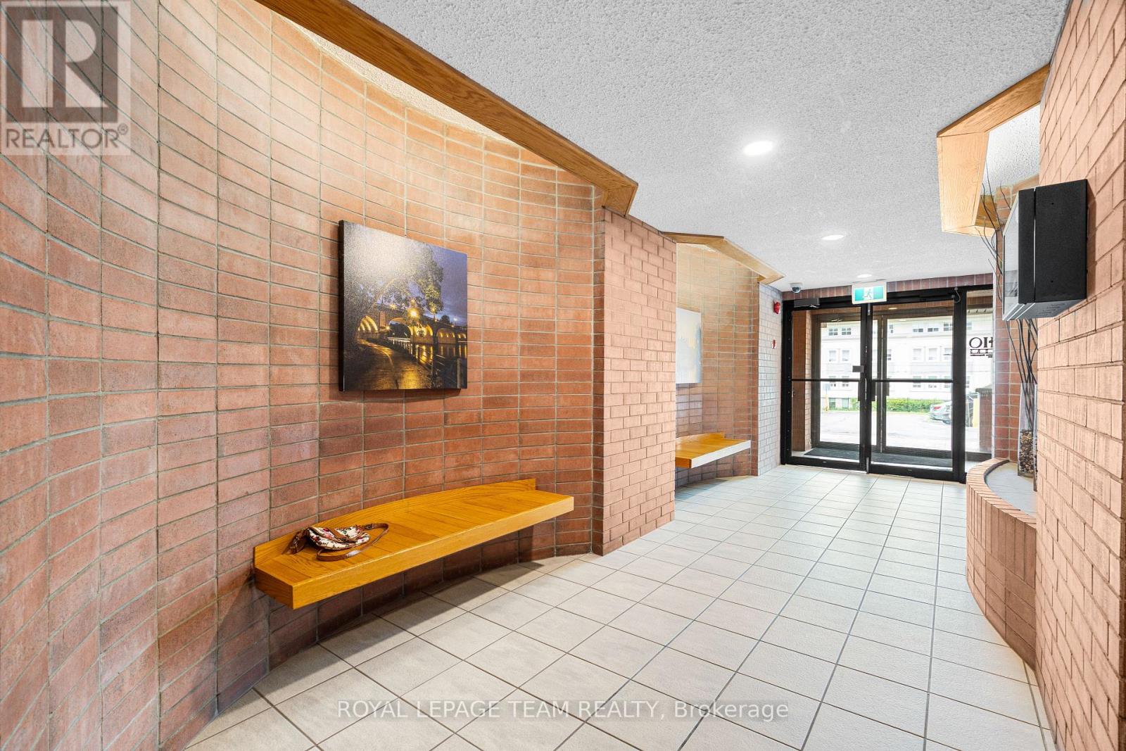 #301 1180 OHIO STREET - 44