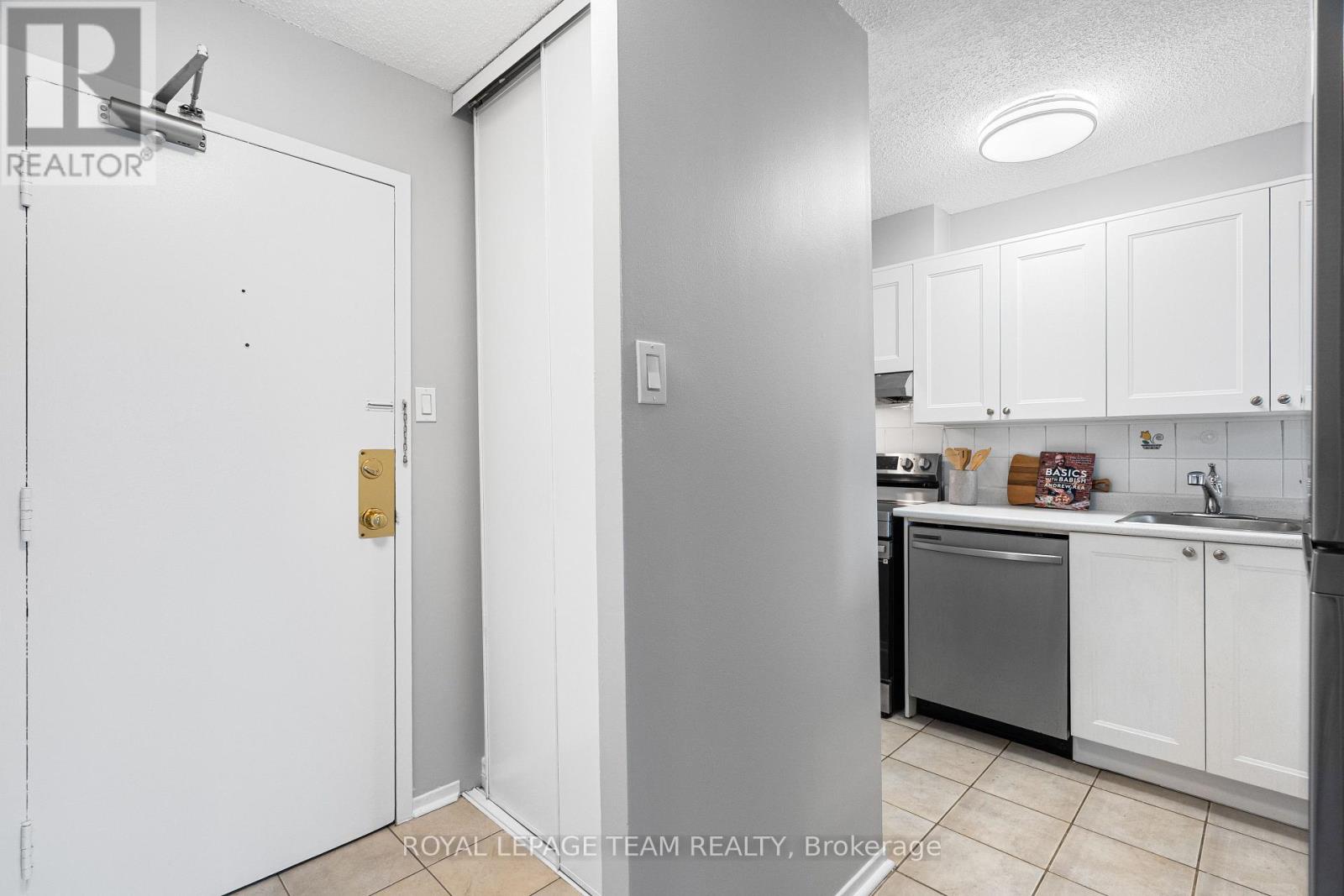 #301 1180 OHIO STREET - 6