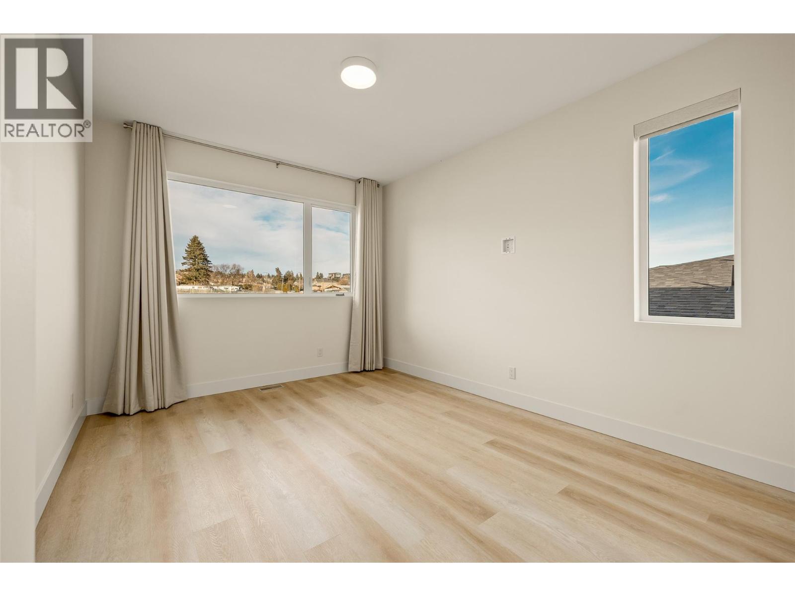 1027 Kitson Court - Image 41