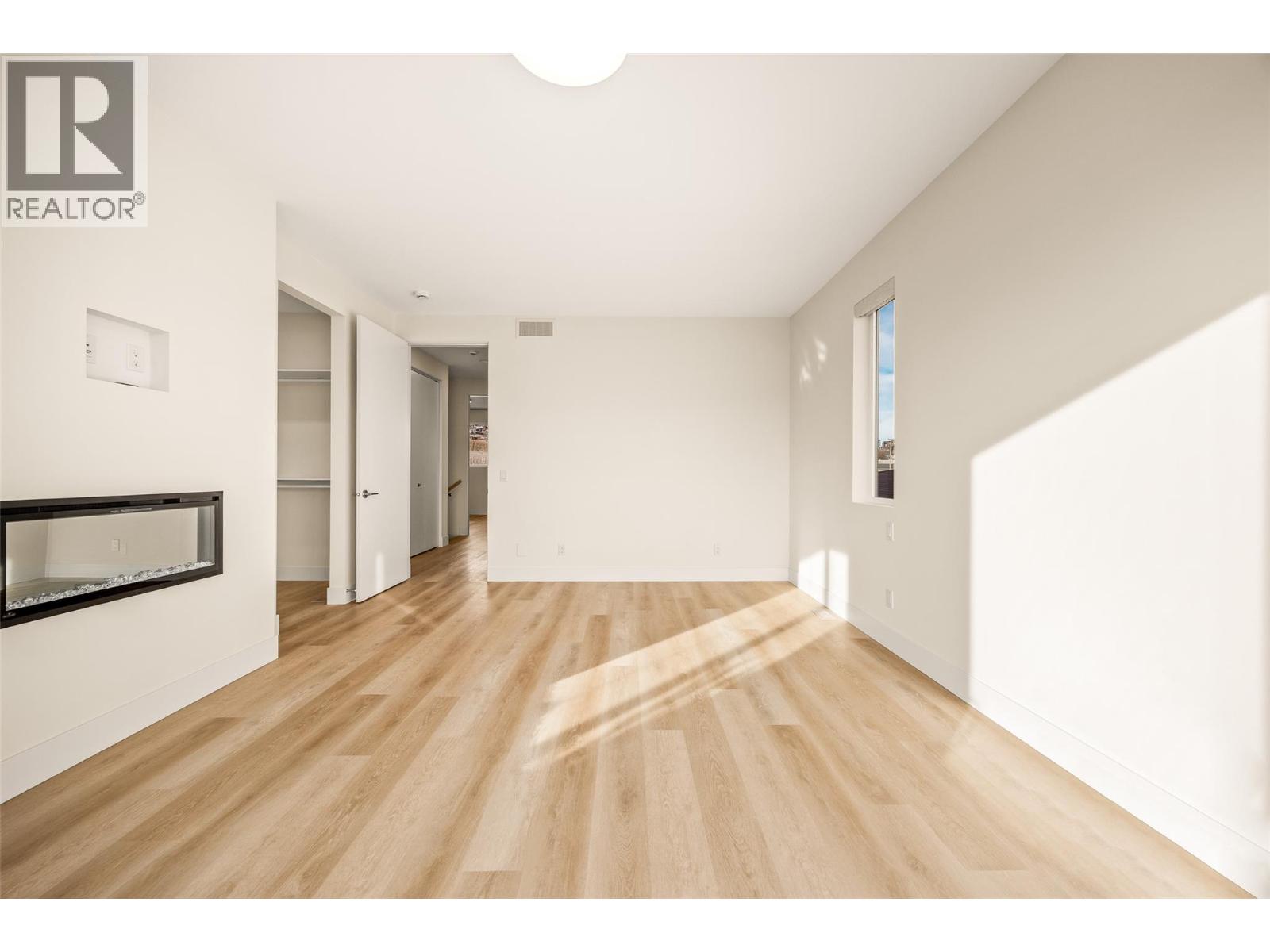 1027 Kitson Court - 33