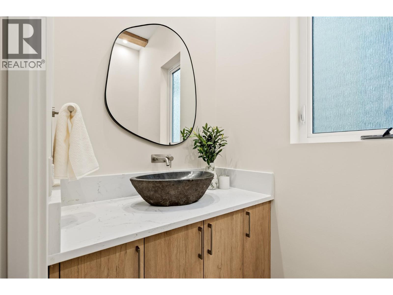 1027 Kitson Court - 28