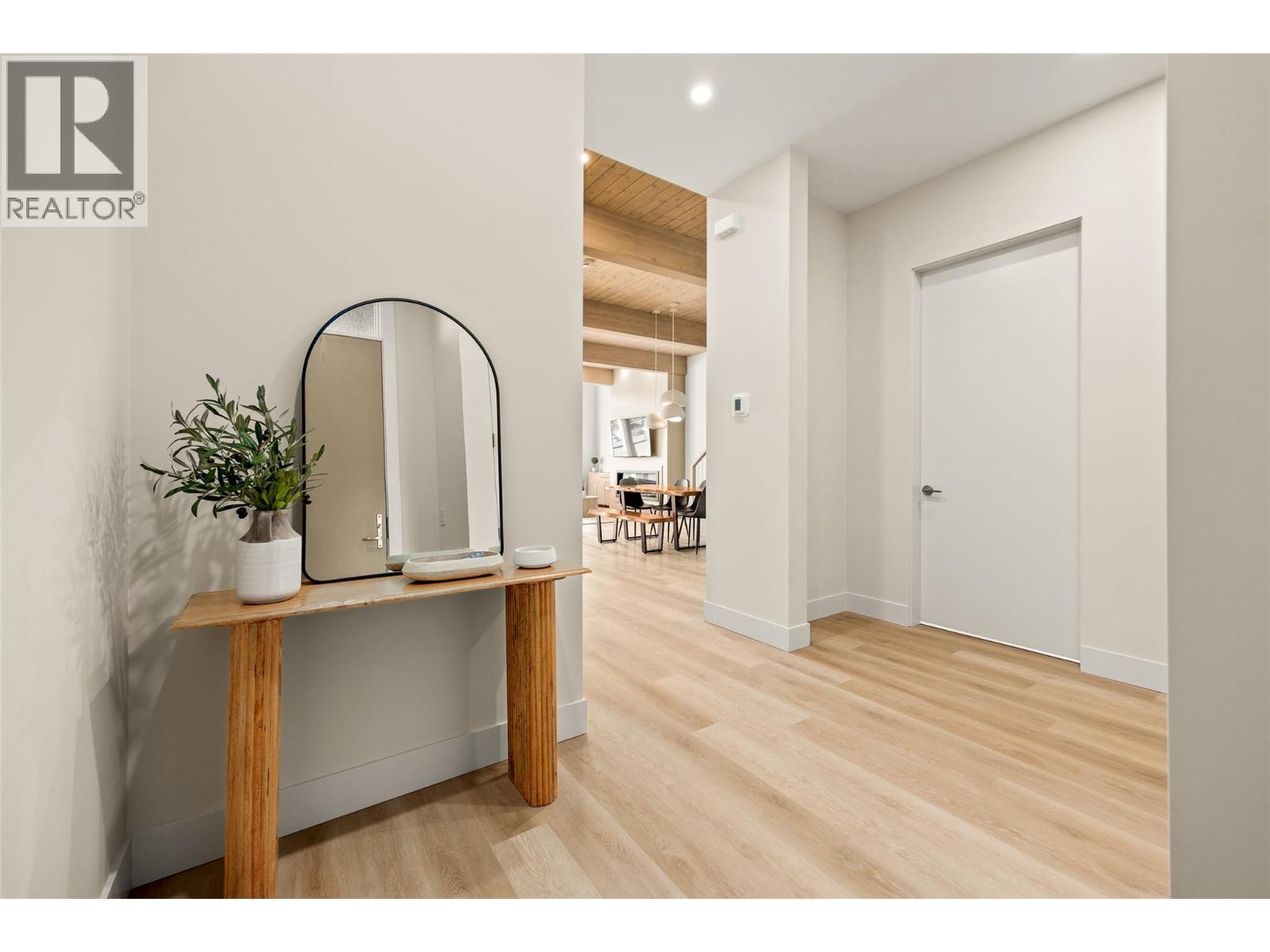1027 Kitson Court - Image 12