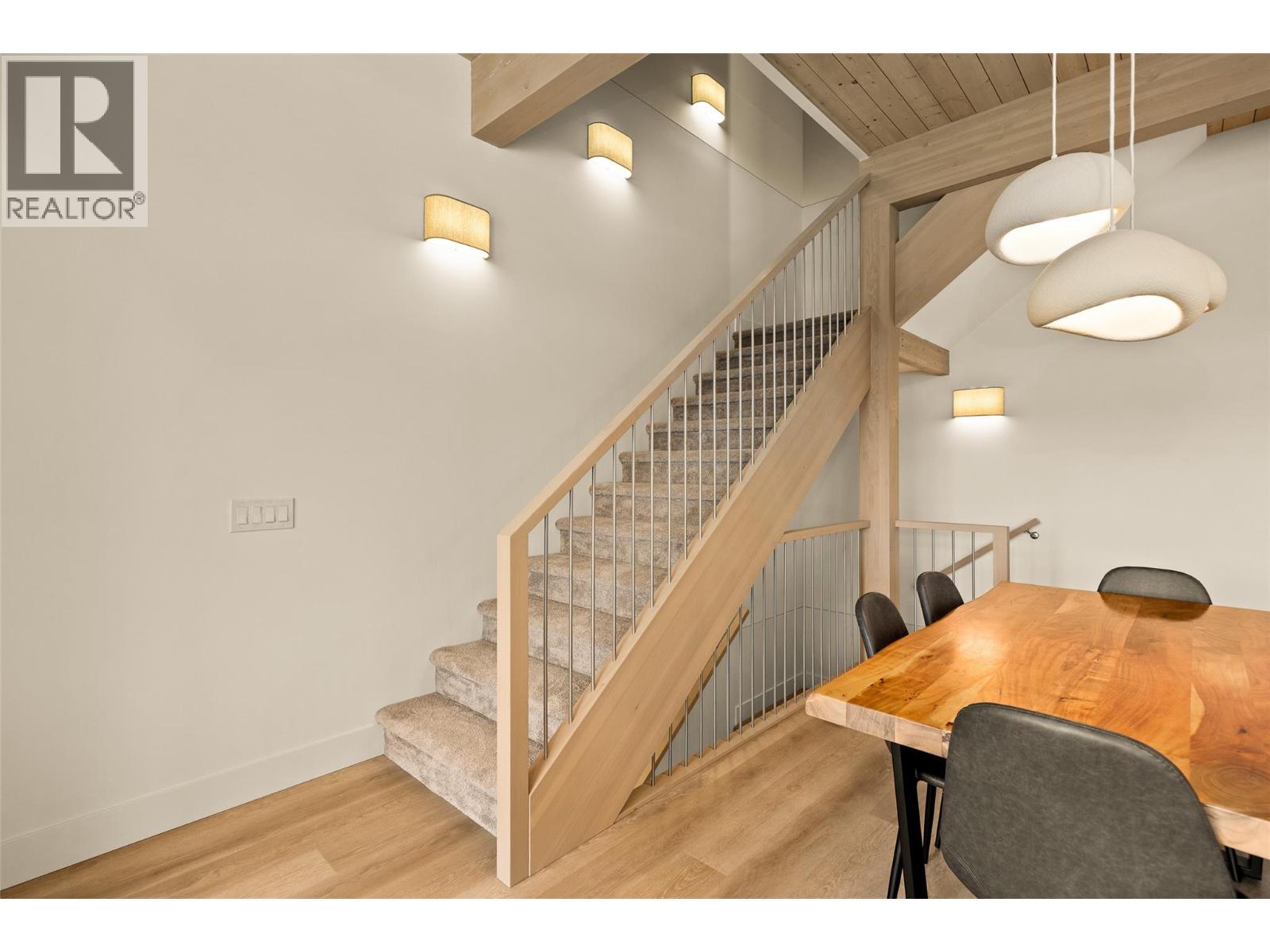 1027 Kitson Court - Image 29
