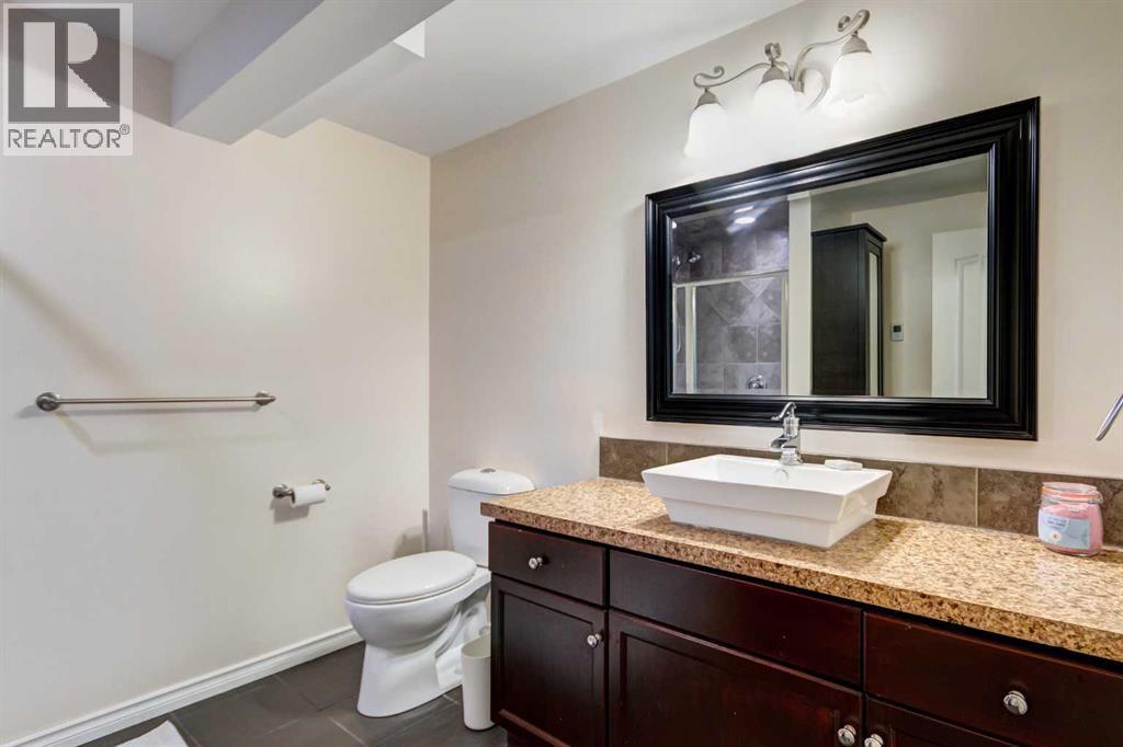 158 Somerset Close SW - 25