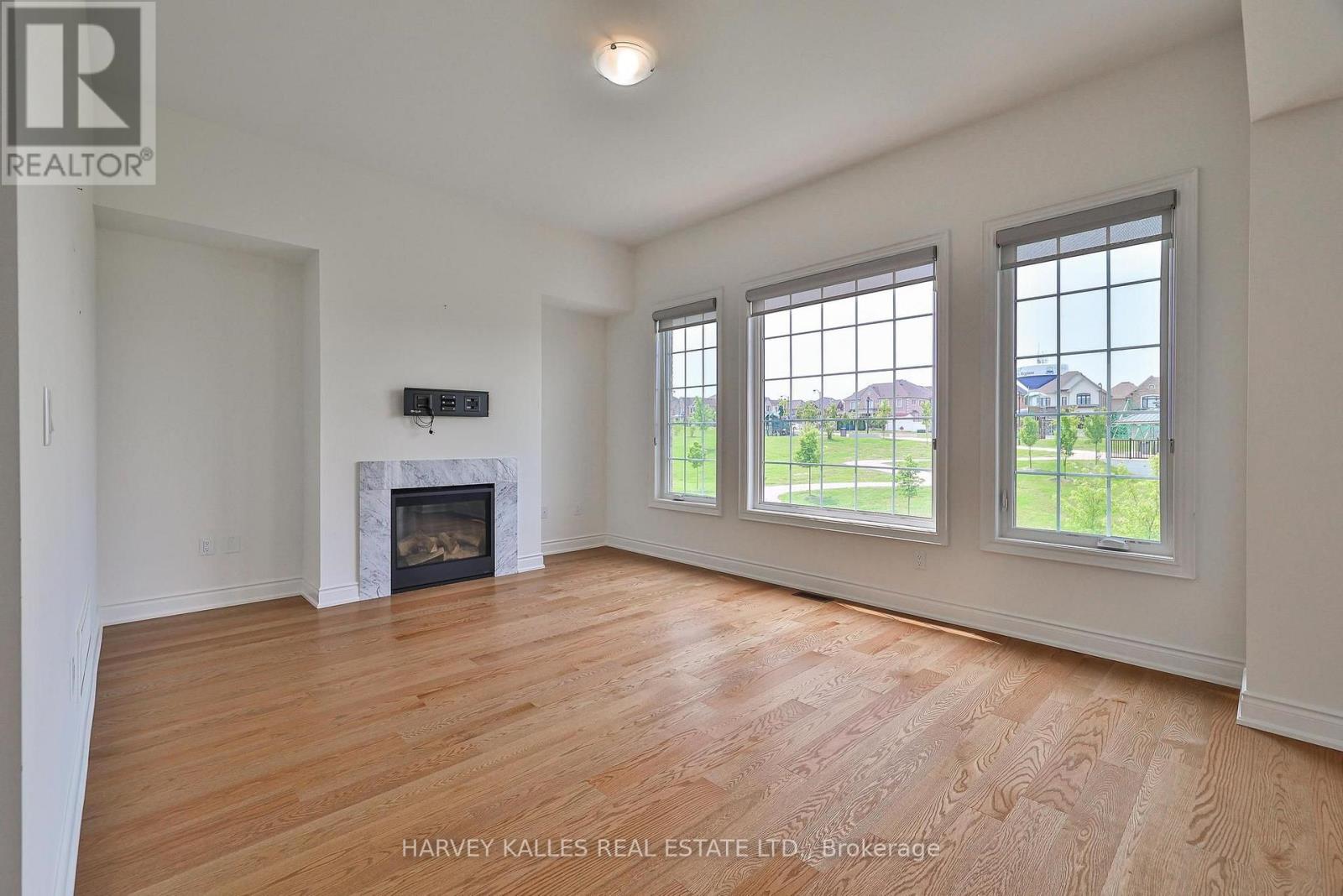 4 MEADOW VISTA CRESCENT - 16