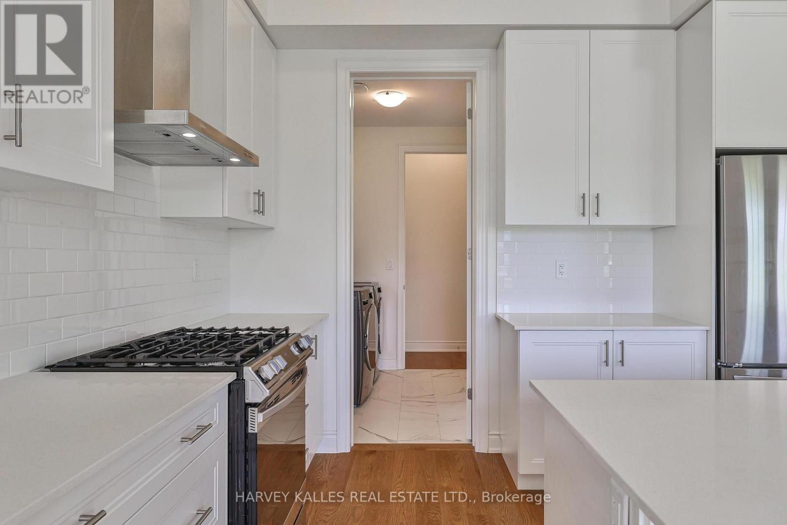 4 MEADOW VISTA CRESCENT - 21