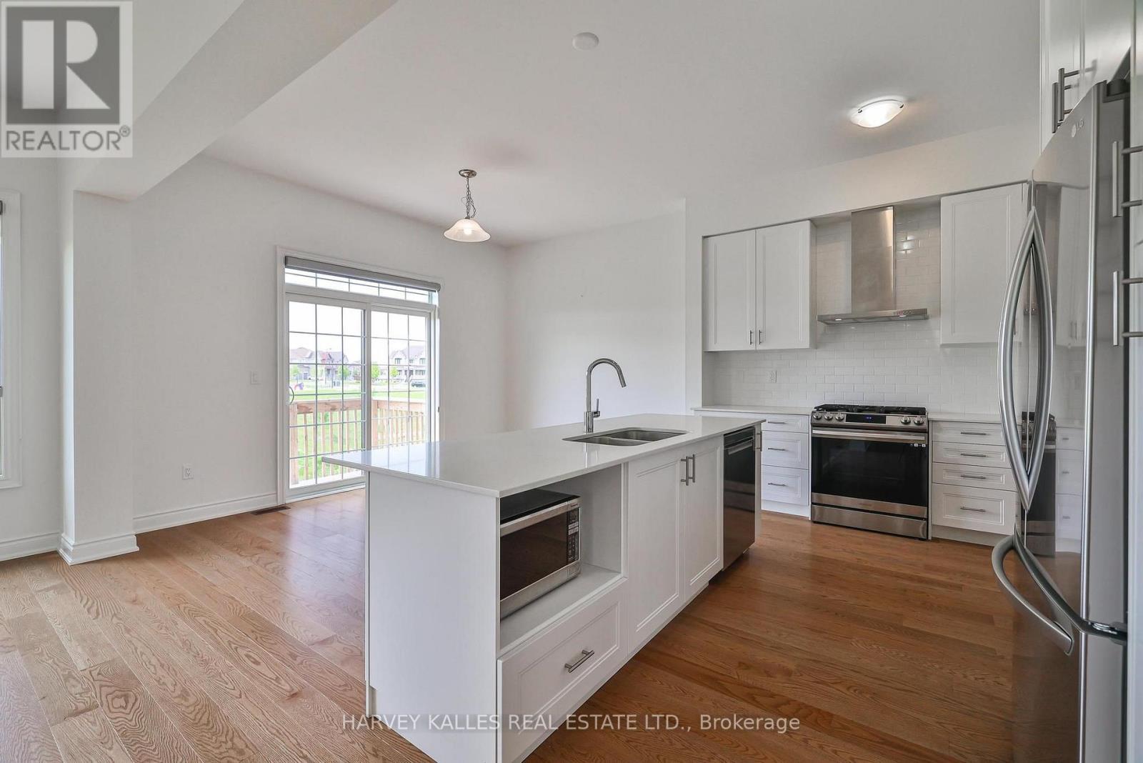 4 MEADOW VISTA CRESCENT - 22