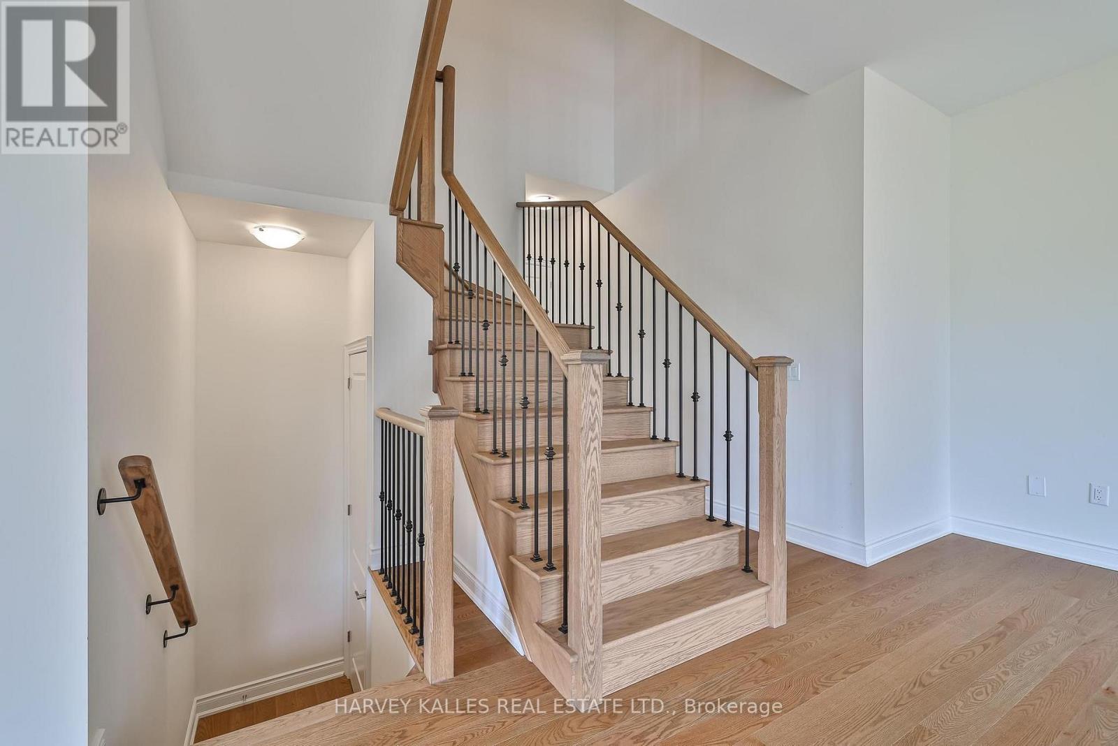 4 MEADOW VISTA CRESCENT - 26