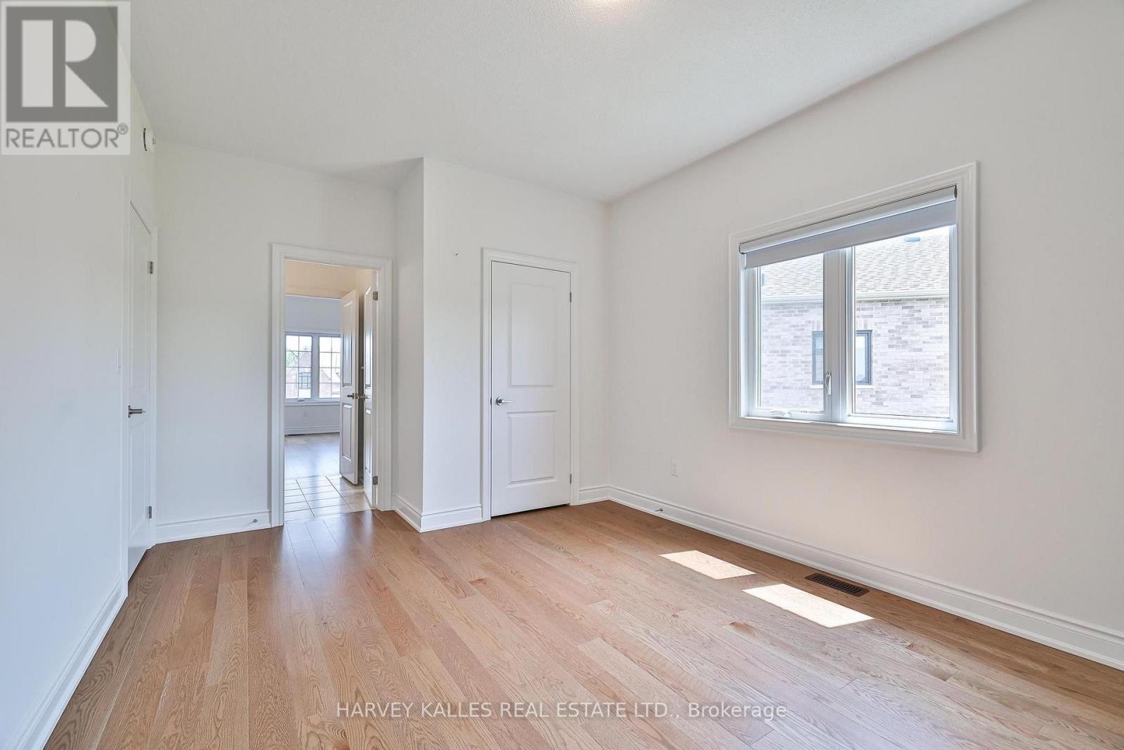 4 MEADOW VISTA CRESCENT - 35