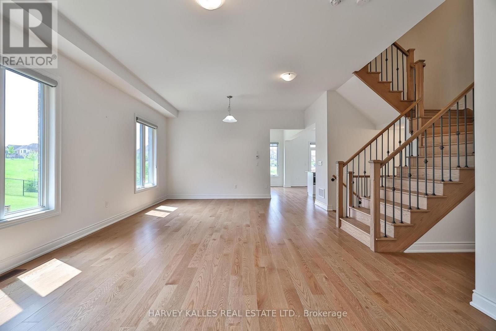 4 MEADOW VISTA CRESCENT - 8