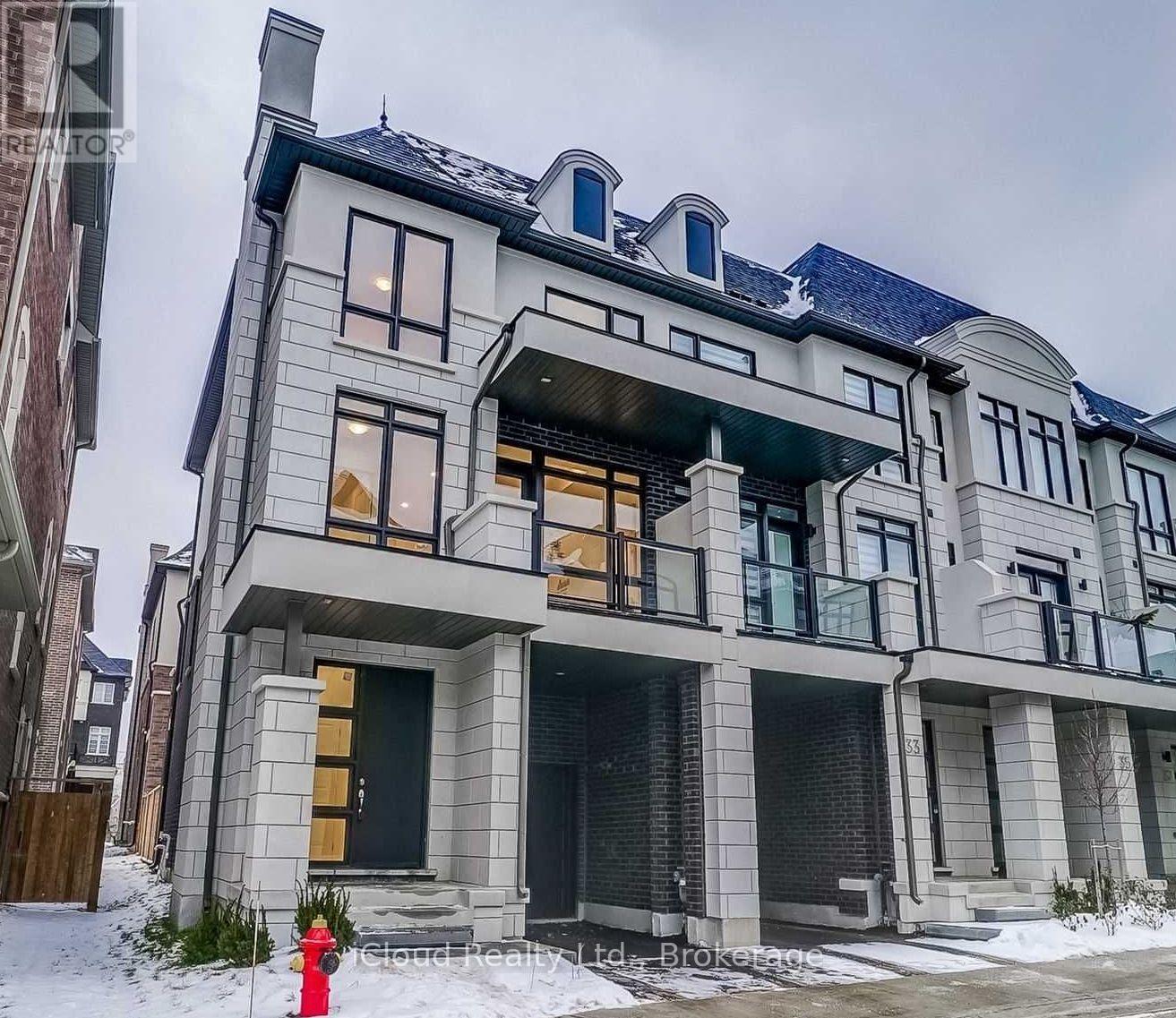 31 GLOBEMASTER LANE, Richmond Hill (Oak Ridges)