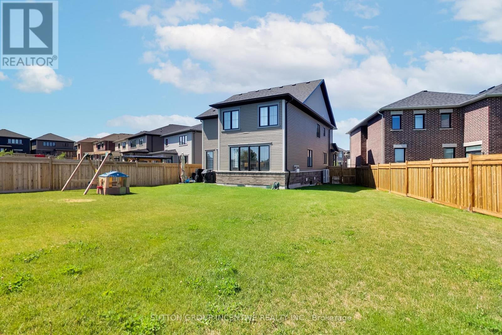 13 ABBEY CRESCENT - Image 34