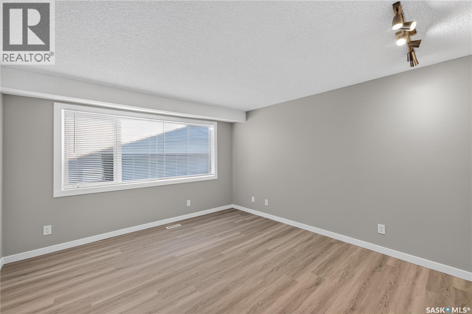 18 University Park DRIVE - 10