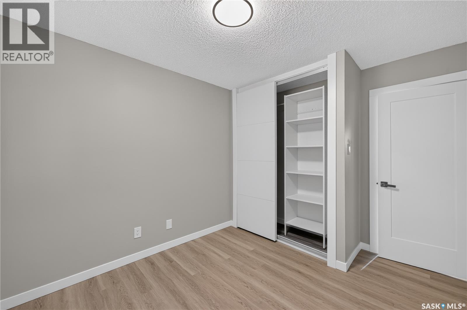 18 University Park DRIVE - 12