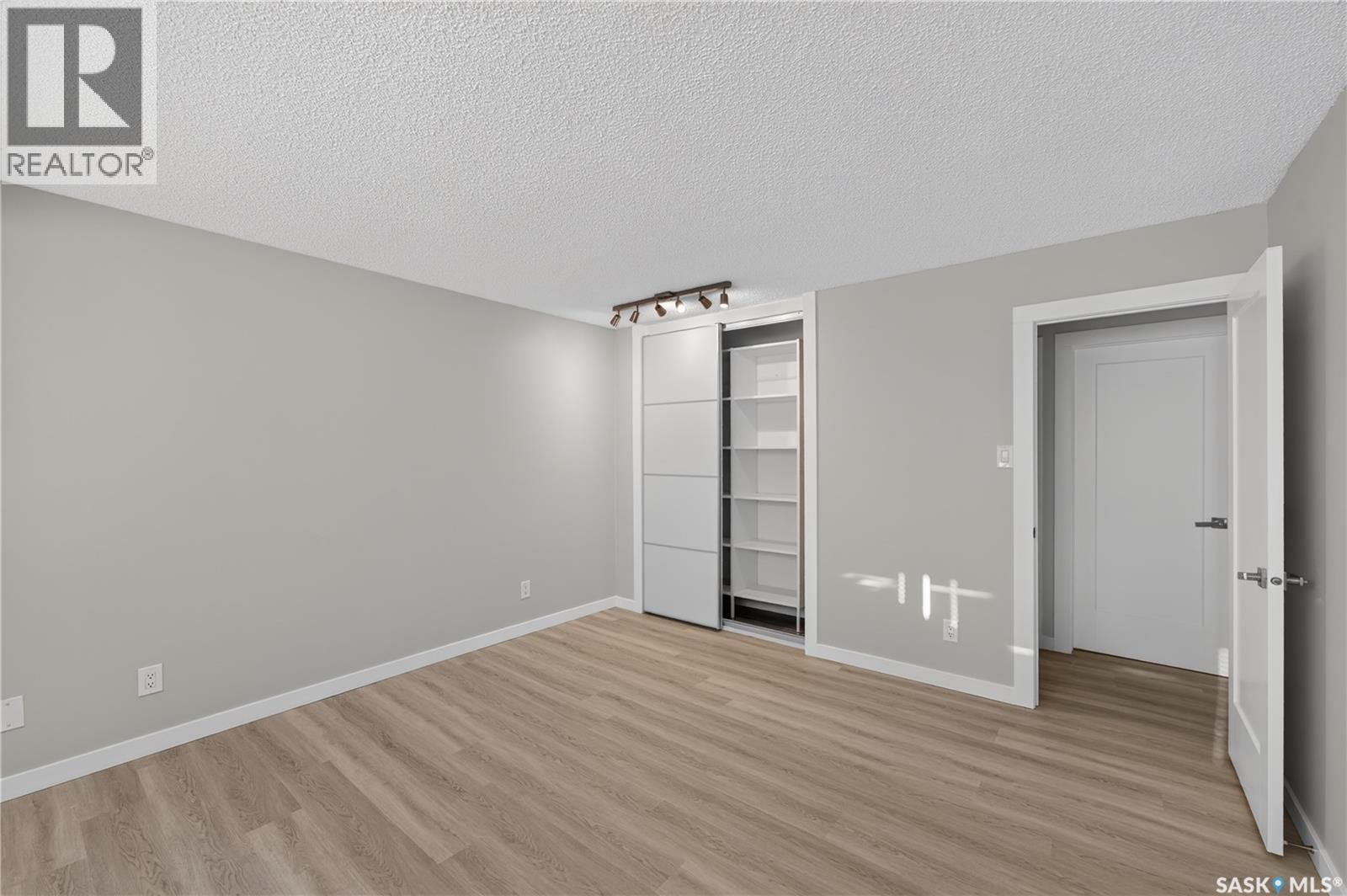 18 University Park DRIVE - 9